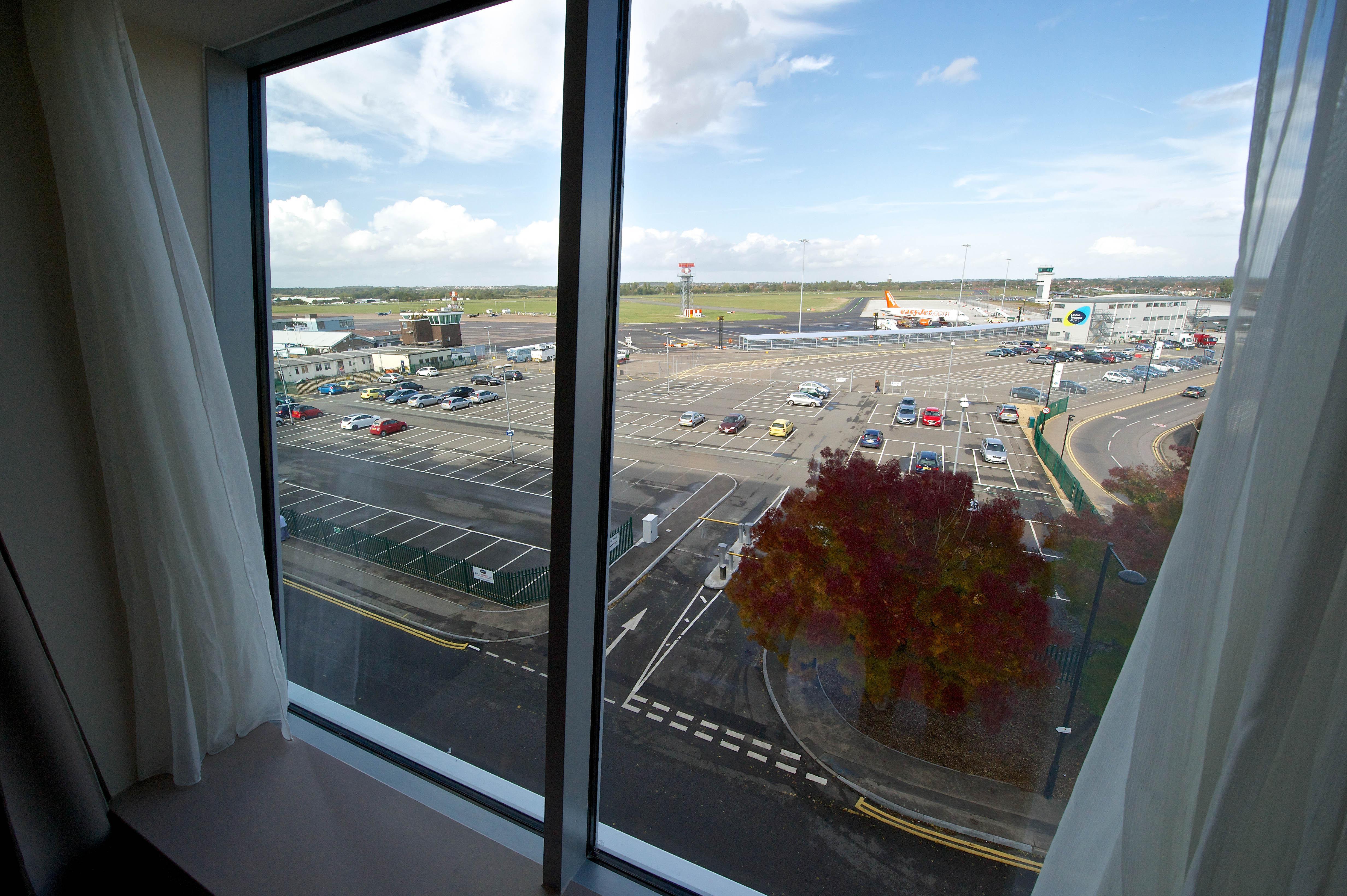 Holiday Inn Southend By Ihg Dış mekan fotoğraf